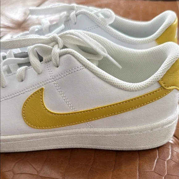 Nike Women's White and Yellow Sneakers - Picture 3 of 7